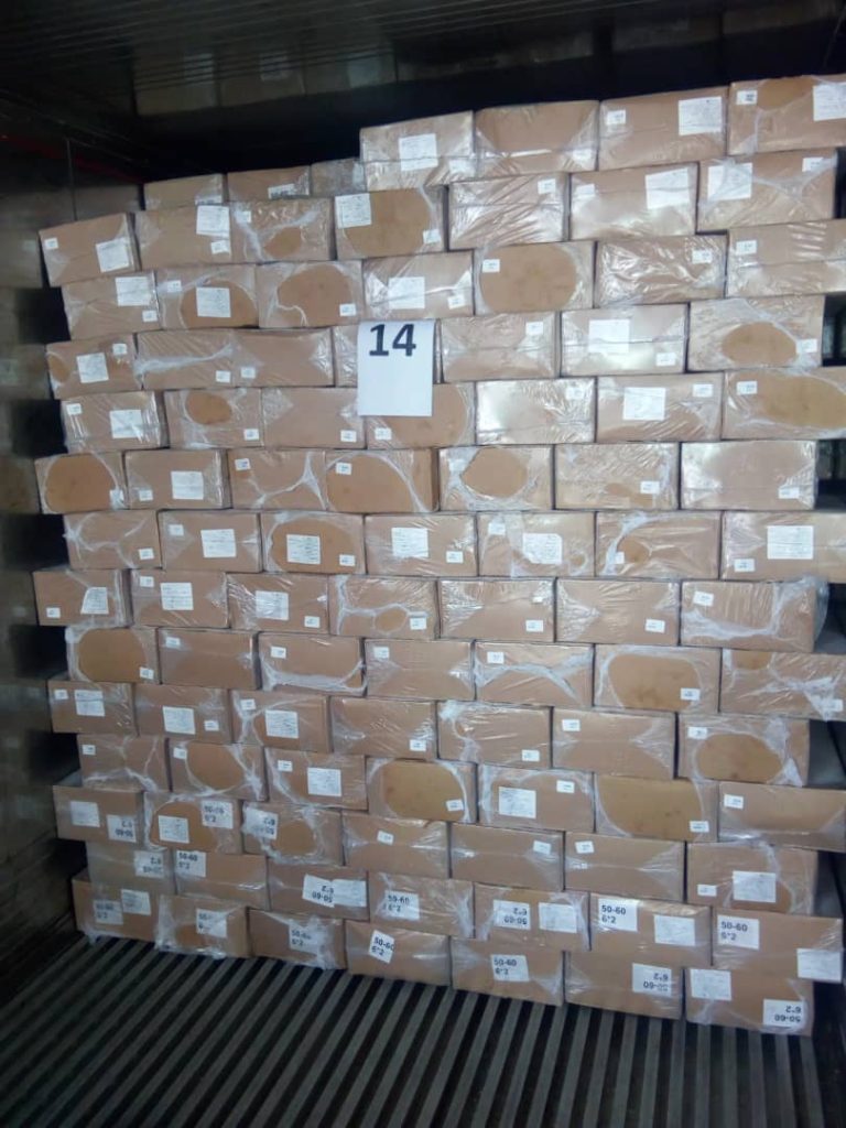 بسته بندی میگو صورتی بوشهر